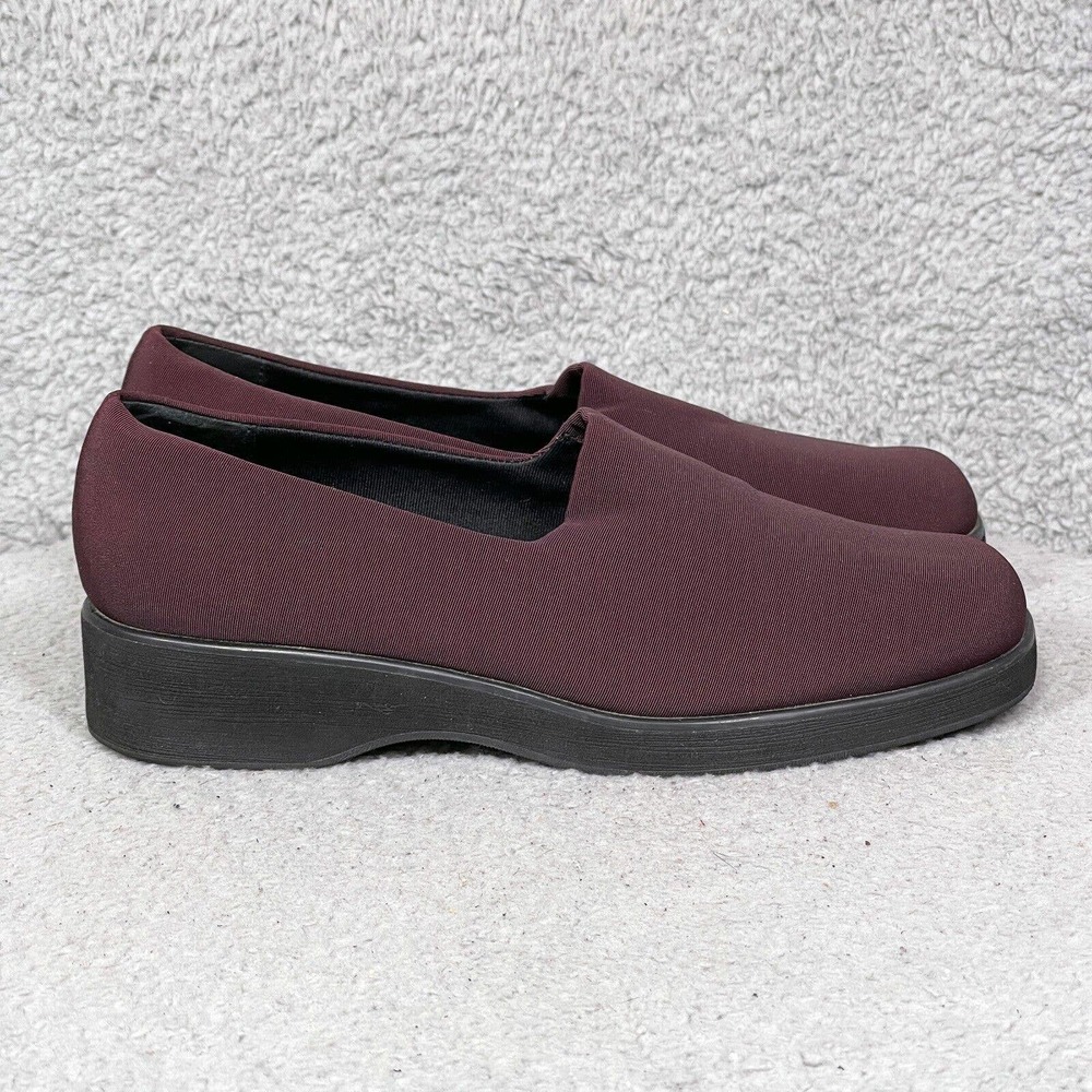 LL Bean Womens Size 6.5 Slip On Loafers Shoes Maroon Burgundy Comfort 05940